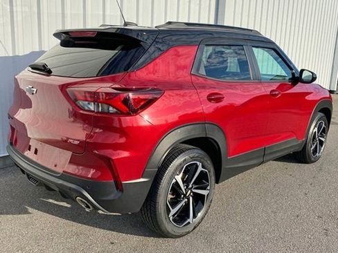 Used 2021 Chevrolet TrailBlazer RS w/ Sun and Liftgate Package image 4