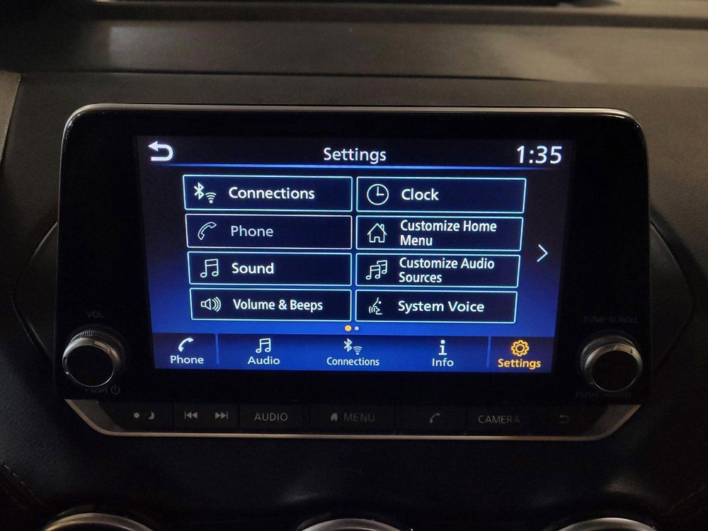Used 2025 Nissan Sentra SR FWD image 25