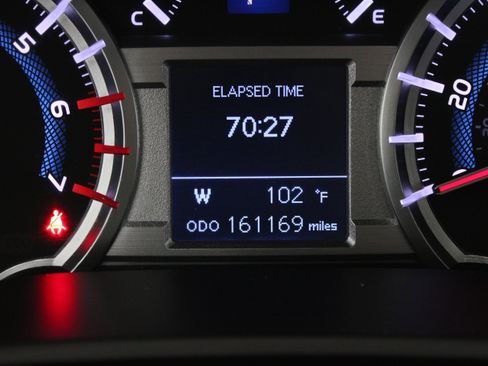 Used 2018 Toyota 4Runner TRD Off-Road Premium AWD/4WD image 40