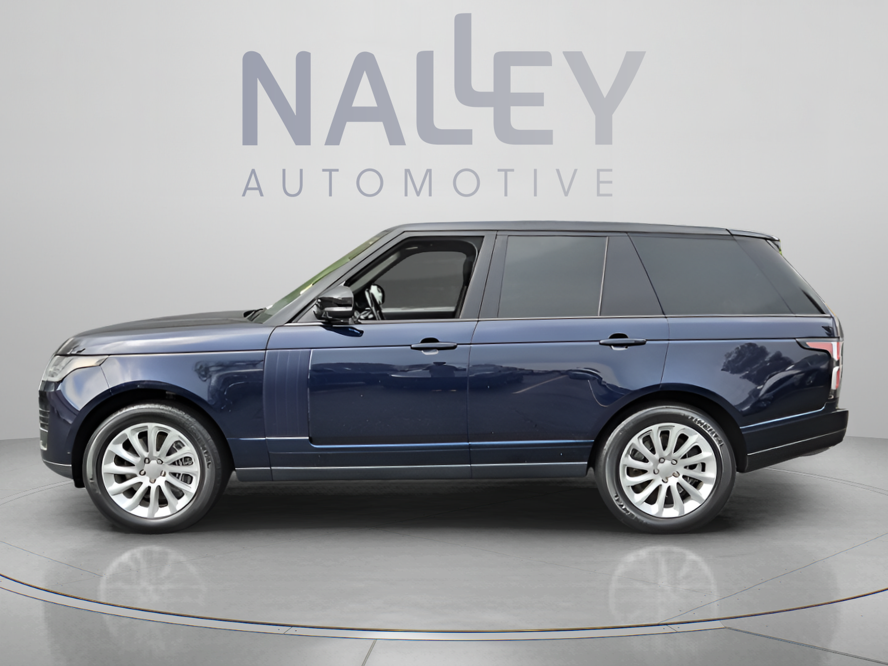 Used 2020 Land Rover Range Rover HSE AWD/4WD image 2