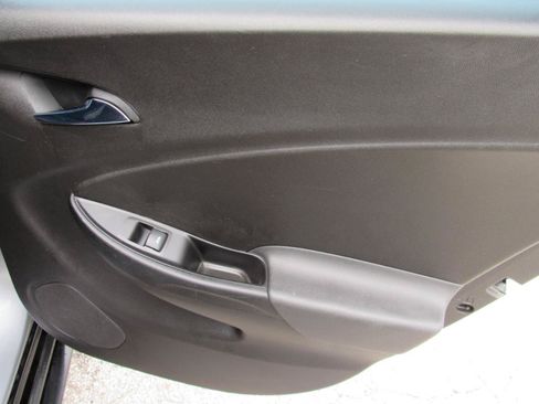 Used 2018 Chevrolet Volt Premier w/ Driver Confidence Package FWD image 37