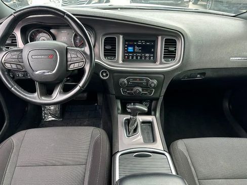 Used 2022 Dodge Charger SXT image 11