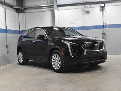 Certified 2023 Cadillac XT4 Luxury w/ Cold Weather Package AWD/4WD image 29