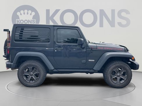 Used 2018 Jeep Wrangler Rubicon AWD/4WD image 7