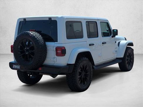 Used 2021 Jeep Wrangler Unlimited Sahara w/ Cold Weather Group AWD/4WD image 5
