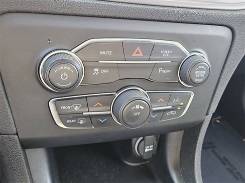 Used 2023 Dodge Charger SXT image 21