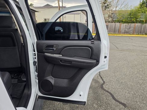Used 2009 Chevrolet Tahoe LS w/ Skid Plate Package AWD/4WD image 33