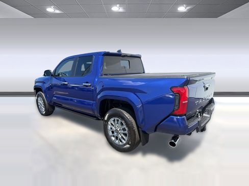 Used 2025 Toyota Tacoma Limited AWD/4WD image 3