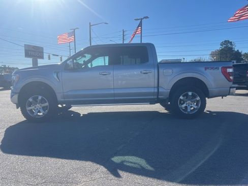 Used 2023 Ford F150 Lariat w/ Trailer Tow Package image 4