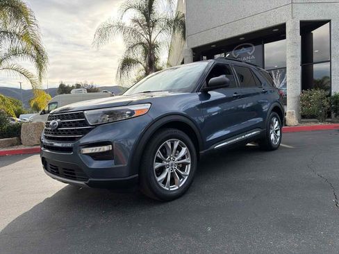 Used 2020 Ford Explorer XLT w/ Equipment Group 202A image 7