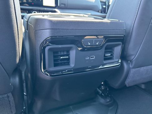 New 2026 GMC Sierra 1500 AT4 w/ AT4 Premium Package AWD/4WD image 34