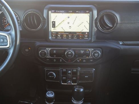 Used 2023 Jeep Gladiator Overland image 14