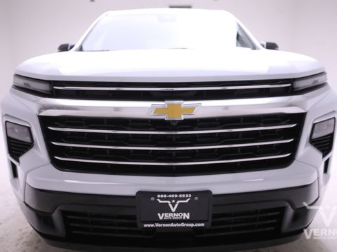 New 2026 Chevrolet Traverse High Country FWD image 8