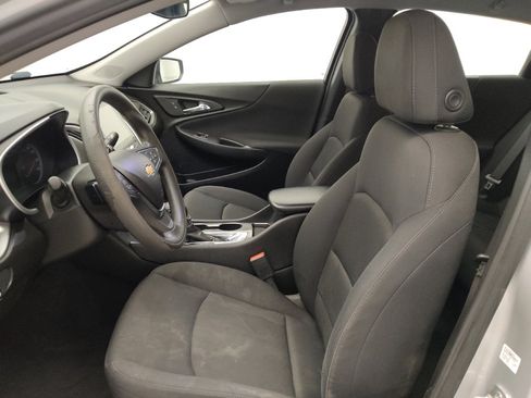 Used 2021 Chevrolet Malibu LS FWD image 17