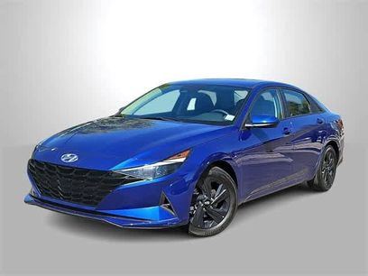 Certified 2022 Hyundai Elantra SEL w/ Cargo Package