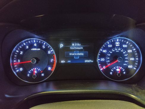 Used 2022 Kia Forte LXS FWD image 23