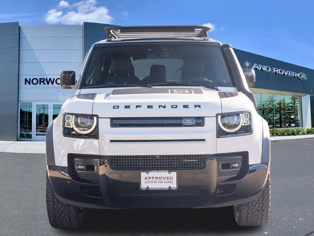 Used 2023 Land Rover Defender 130 X-Dynamic SE AWD/4WD image 2