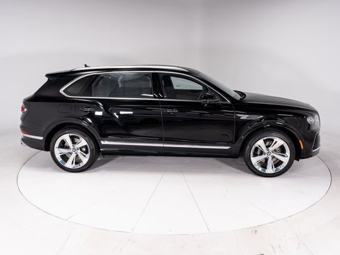 Certified 2024 Bentley Bentayga Extended Wheelbase image 6