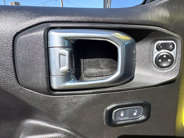 Used 2024 Jeep Wrangler Unlimited Rubicon 4xe AWD/4WD image 15