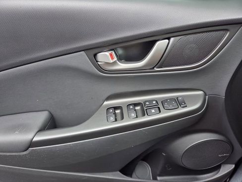 Used 2020 Hyundai Kona Limited FWD image 21