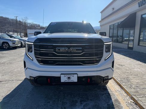 Used 2025 GMC Sierra 1500 AT4 w/ AT4 Premium Package image 7