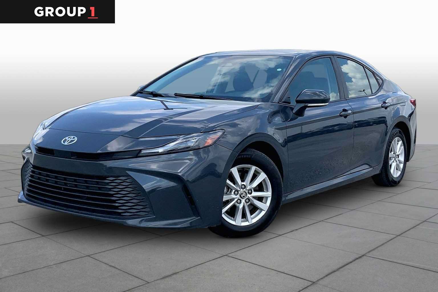 Used 2025 Toyota Camry LE FWD image 1