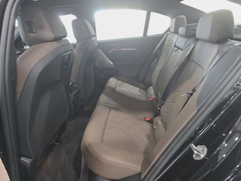 Used 2026 BMW 530i w/ Convenience Package RWD image 27
