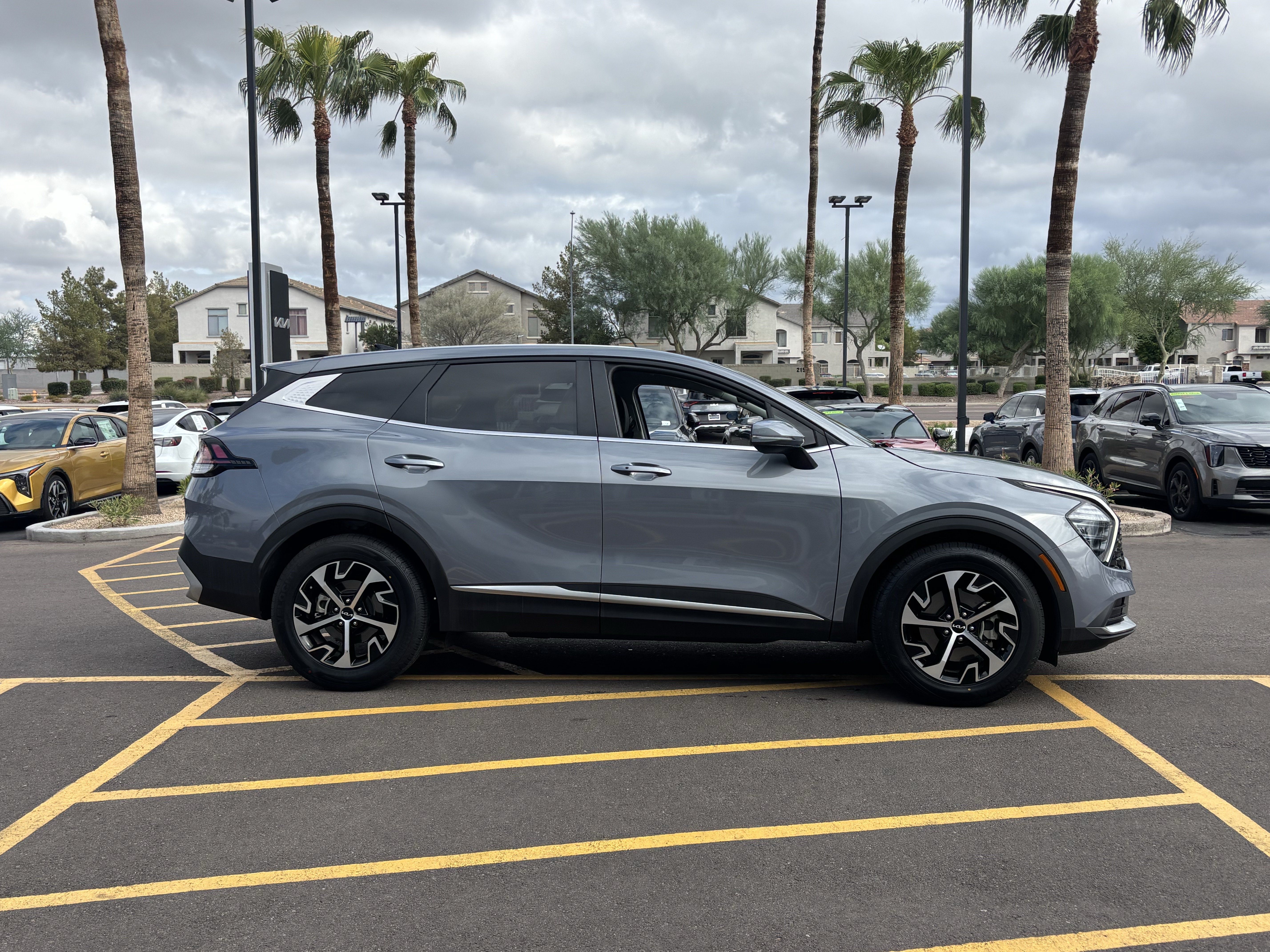 Certified 2024 Kia Sportage EX FWD image 2