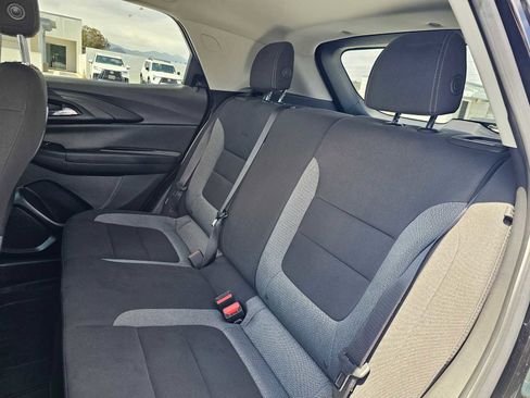 Used 2023 Chevrolet TrailBlazer LT w/ Convenience Package FWD image 17