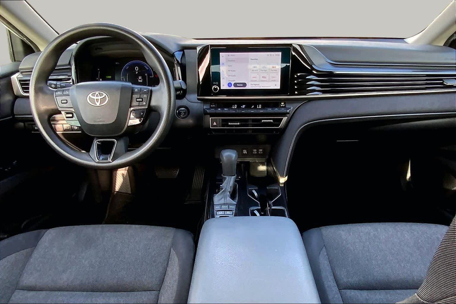 Used 2025 Toyota Camry LE FWD image 15