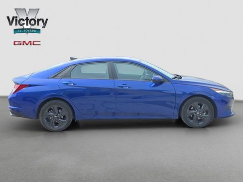 Used 2023 Hyundai Elantra SEL FWD image 18