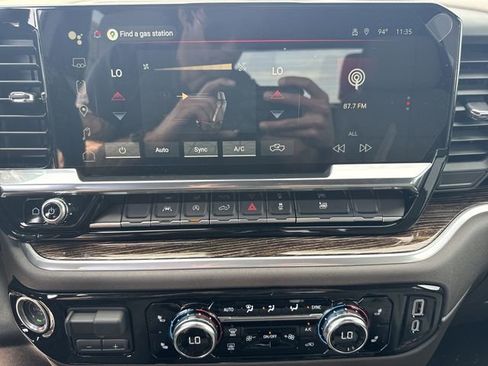 New 2026 GMC Sierra 1500 SLE image 19