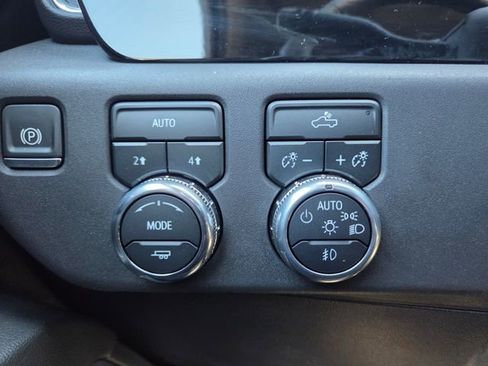 Used 2024 GMC Sierra 1500 Elevation image 14