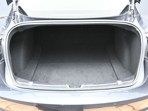 Used 2019 Tesla Model 3 Standard Range image 12