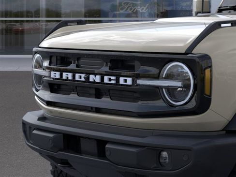 New 2026 Ford Bronco Outer Banks w/ Sasquatch Package AWD/4WD image 19