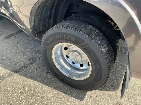 Used 2022 RAM 3500 Laramie AWD/4WD image 19