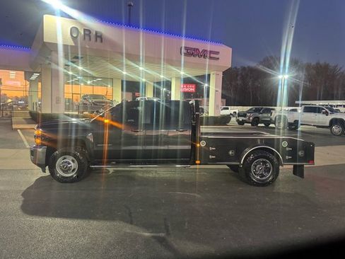 Used 2018 Chevrolet Silverado 3500 LT w/ LT Convenience Package image 5