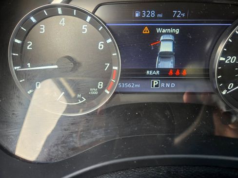 Used 2023 Nissan Frontier SV image 11