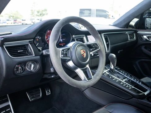 Used 2018 Porsche Macan GTS AWD/4WD image 35