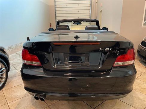 Used 2009 BMW 128i Convertible image 6