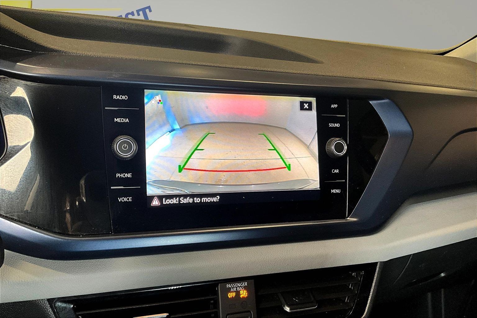 Used 2022 Volkswagen Taos SE FWD image 15