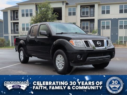 Used 2015 Nissan Frontier SV AWD/4WD image 1