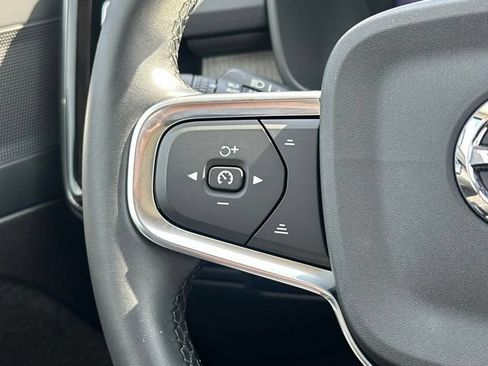 Certified 2024 Volvo XC40 B5 Plus w/ Climate Package AWD/4WD image 26