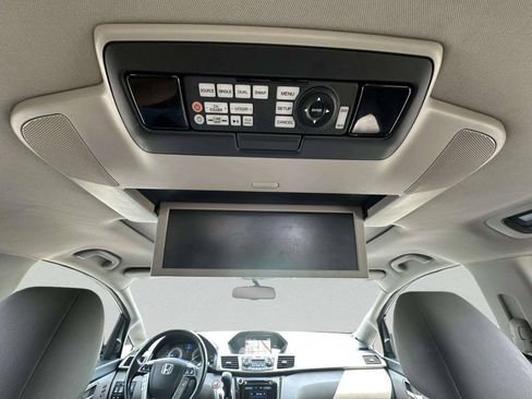 Used 2015 Honda Odyssey Touring Elite image 40