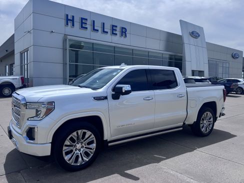 Used 2022 GMC Sierra 1500 Denali w/ Denali Reserve Package AWD/4WD image 3