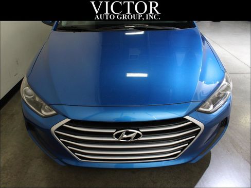 Used 2018 Hyundai Elantra SEL FWD image 3