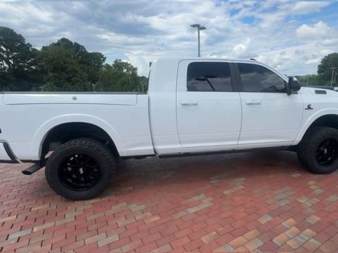 Used 2022 RAM 2500 Limited AWD/4WD image 3