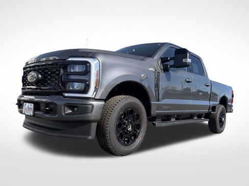 Used 2026 Ford F350 Lariat w/ Black Appearance Package image 2