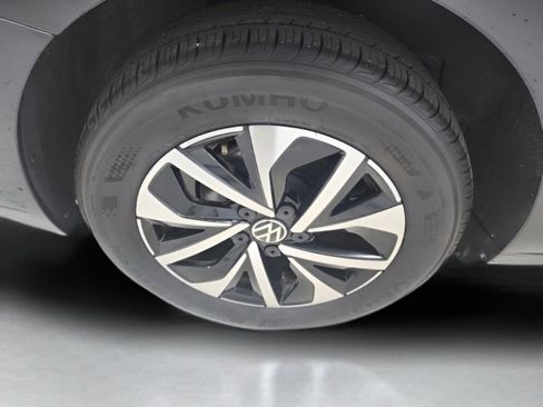 Used 2025 Volkswagen Jetta S image 12