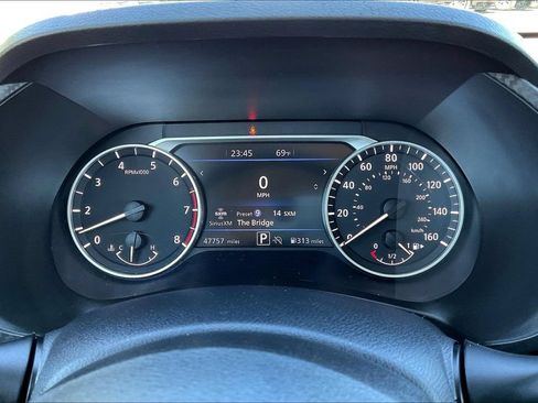 Used 2024 Nissan Sentra SV FWD image 14